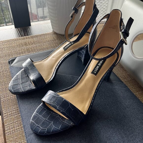 Pruce Ankle Strap Block Heel Sandals Sz 6.5 - Picture 2 of 5